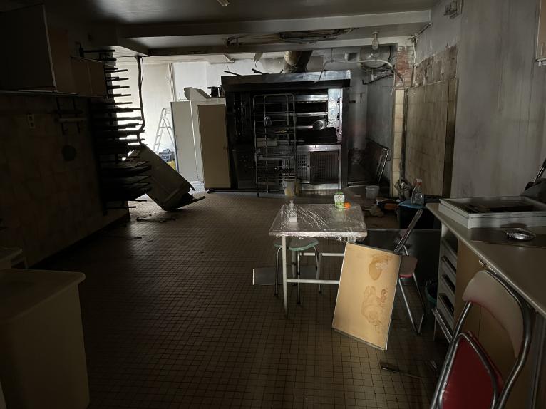 Débarras d’une boulangerie Dax 40 et son four à pain